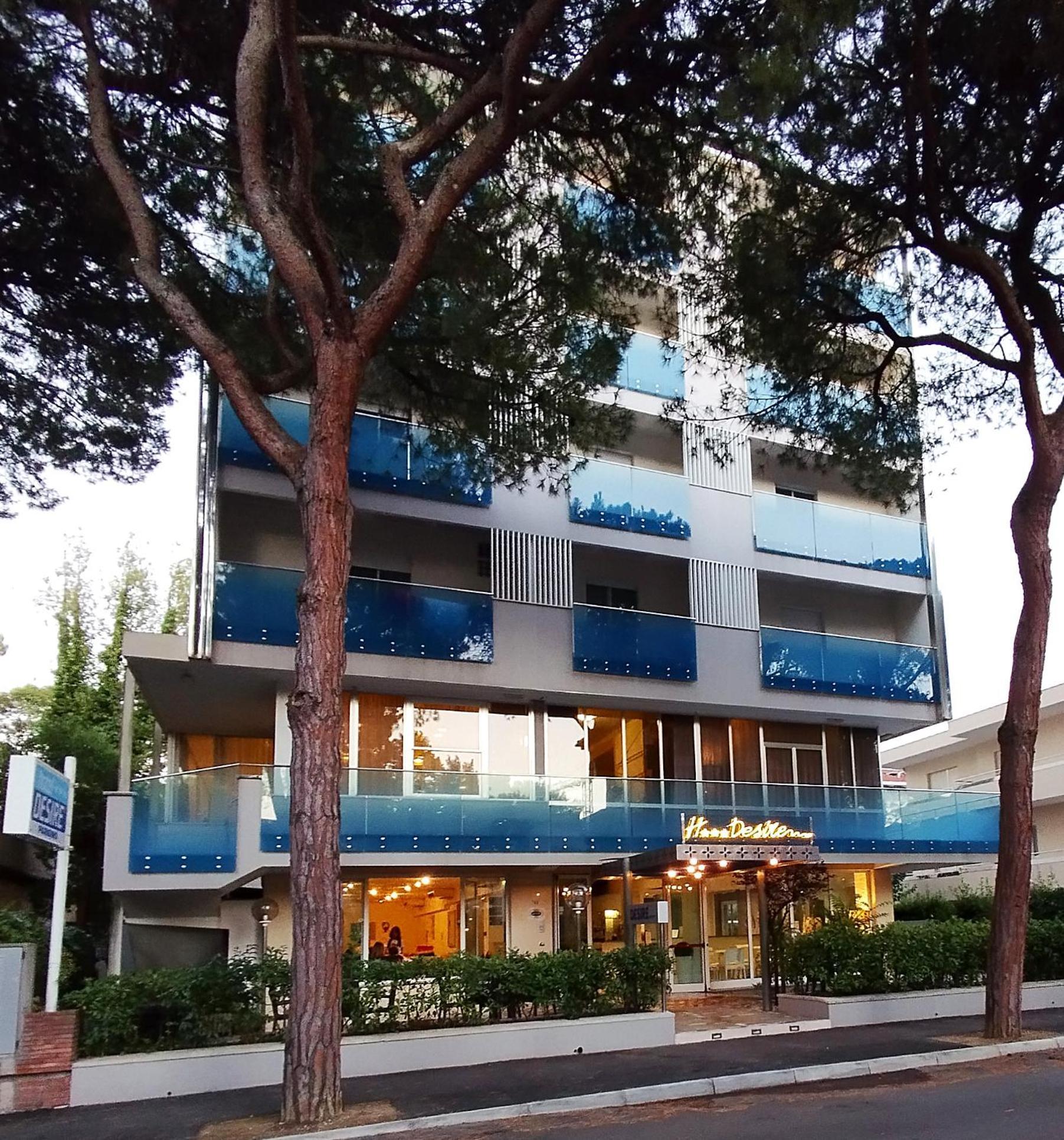 Hotel Desire' Ричоне Екстериор снимка
