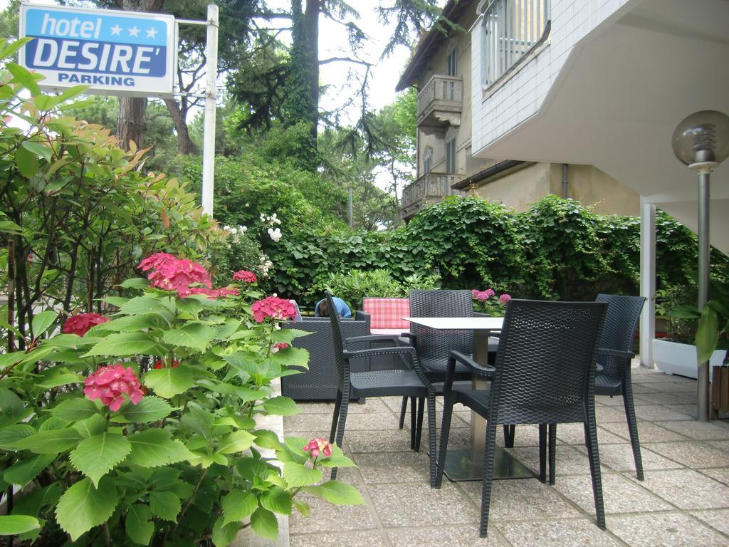 Hotel Desire' Ричоне Екстериор снимка