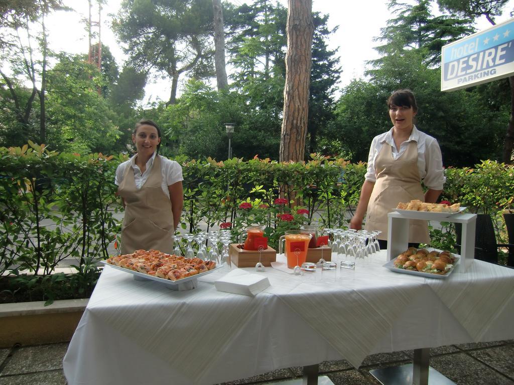 Hotel Desire' Ричоне Екстериор снимка