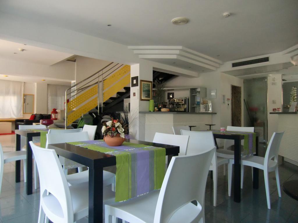 Hotel Desire' Ричоне Екстериор снимка